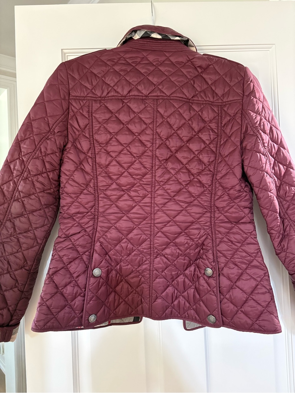 Burberry Quilted Burgundy Puffer Jacket - Picture 6 of 6